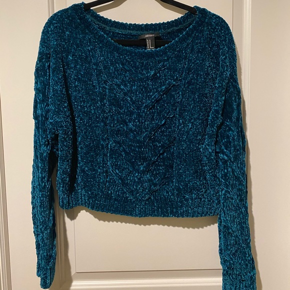 Forever 21 ⭐️2/$25⭐️ cropped sweater -teal - Picture 1 of 6